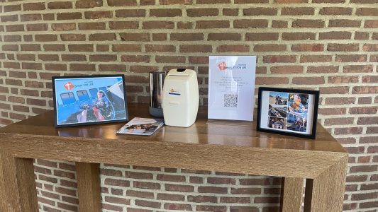Collecte tijdens het afscheid van John Driehuijs