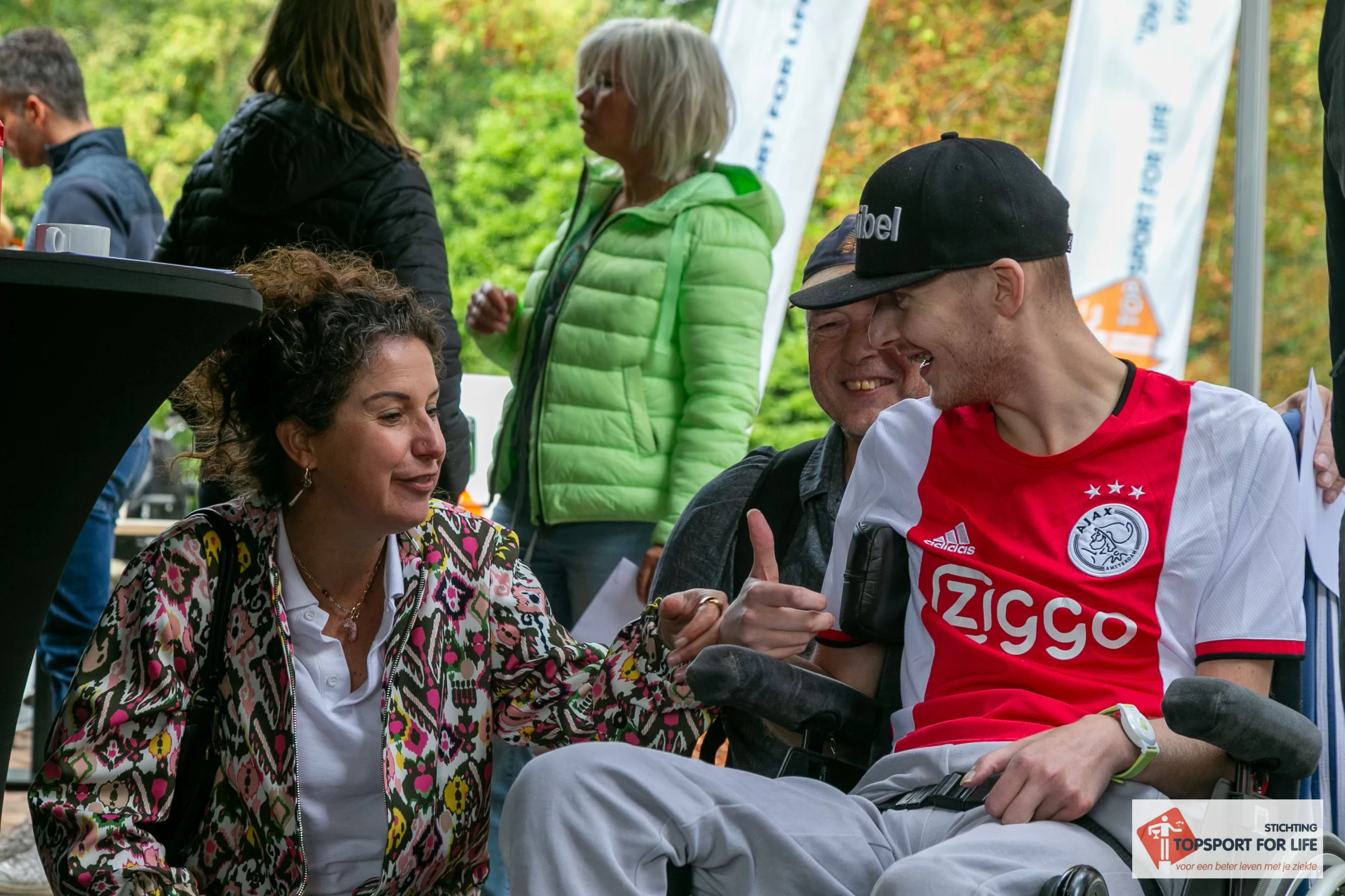 topsport-for-life-luisterend-oor-3x2